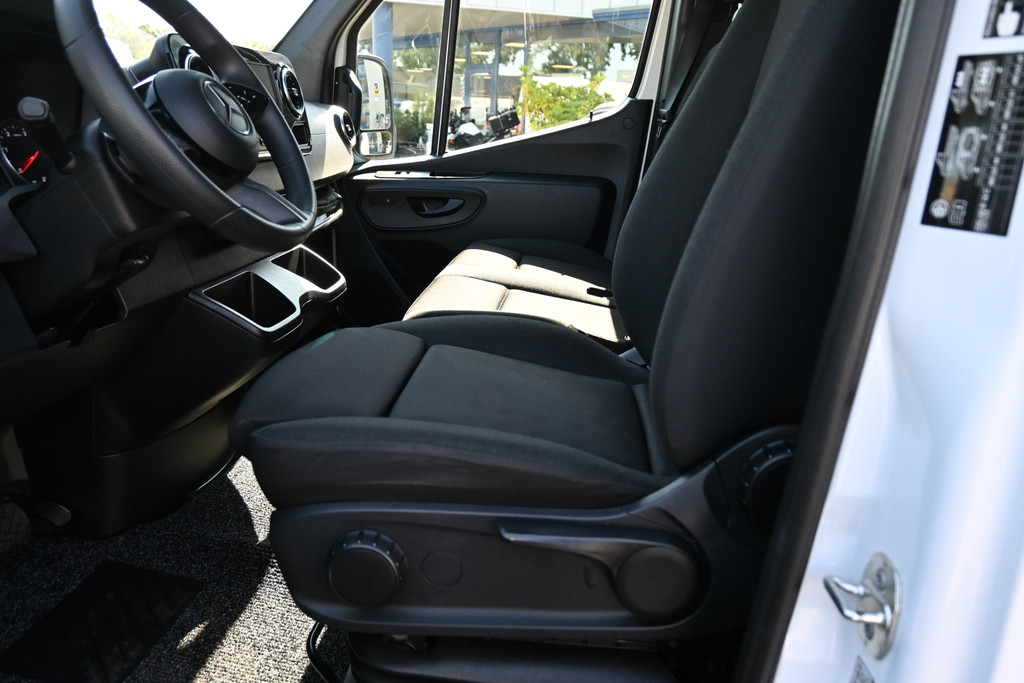 Mercedes-Benz Sprinter 9