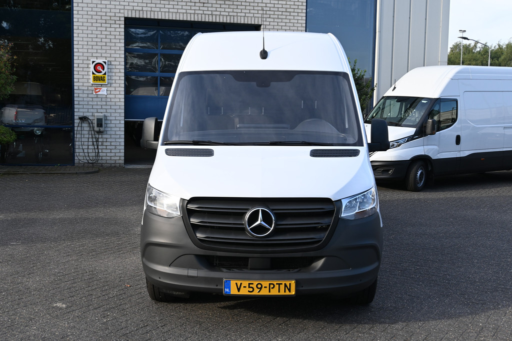 Mercedes-Benz Sprinter 1