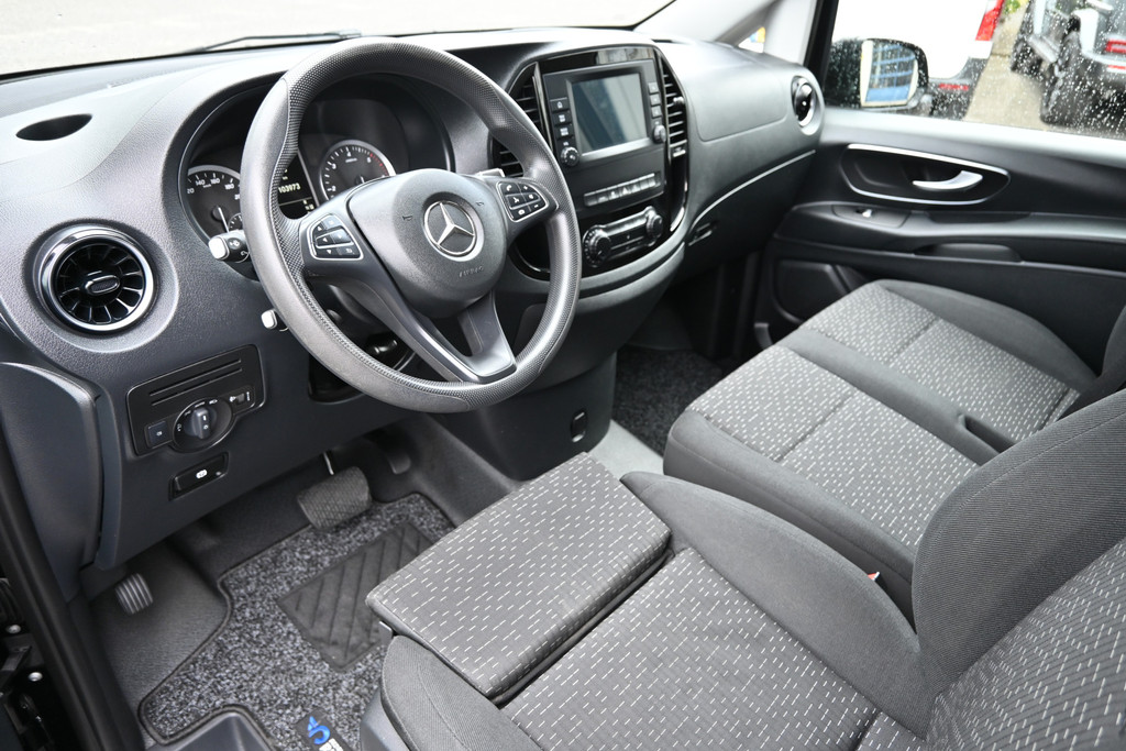 Mercedes-Benz Vito 4