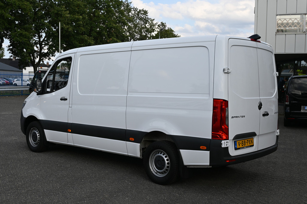 Mercedes-Benz Sprinter 10