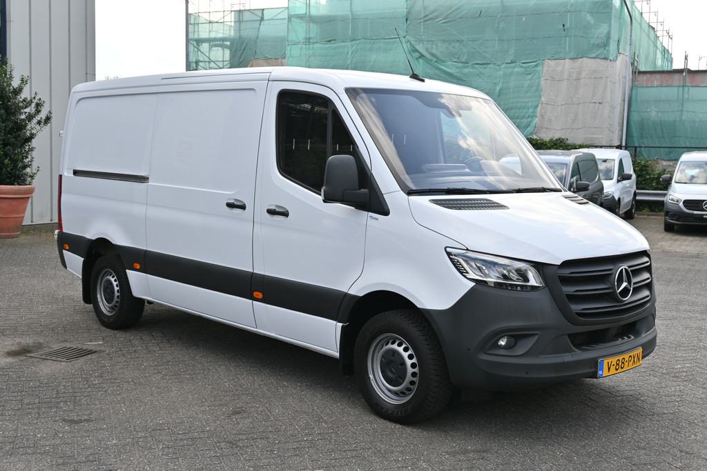 Mercedes-Benz Sprinter 8
