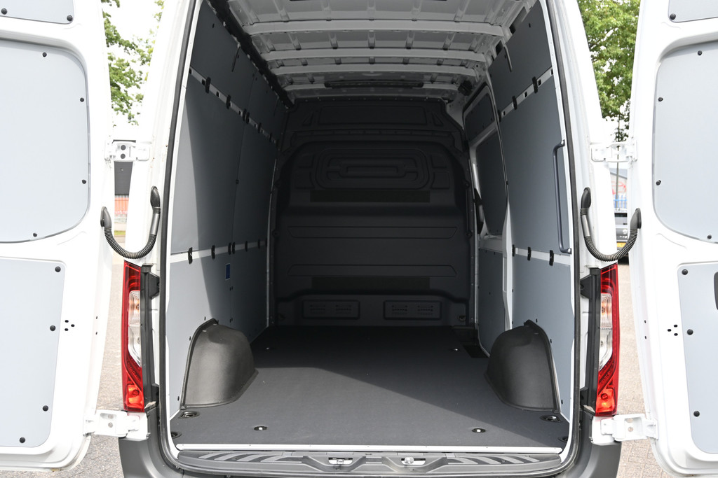 Mercedes-Benz eSprinter 12