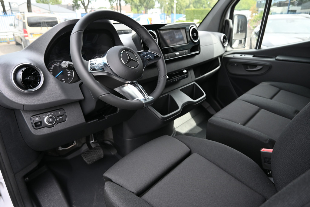 Mercedes-Benz eSprinter 3