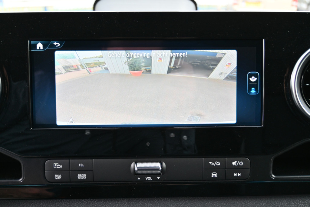 Mercedes-Benz eSprinter 5