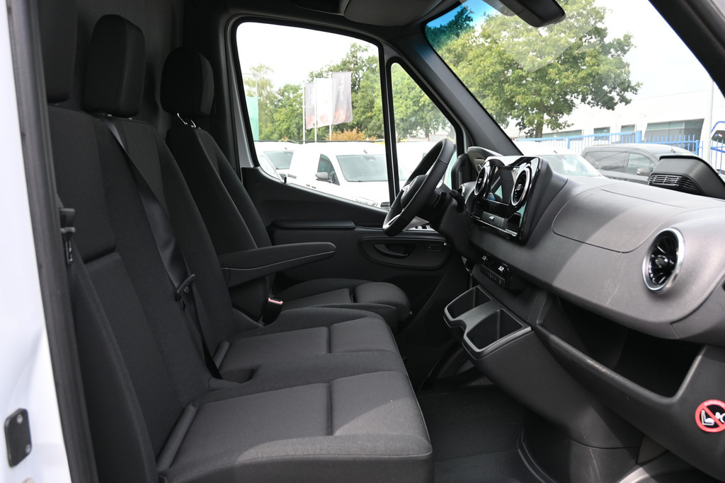 Mercedes-Benz eSprinter 7