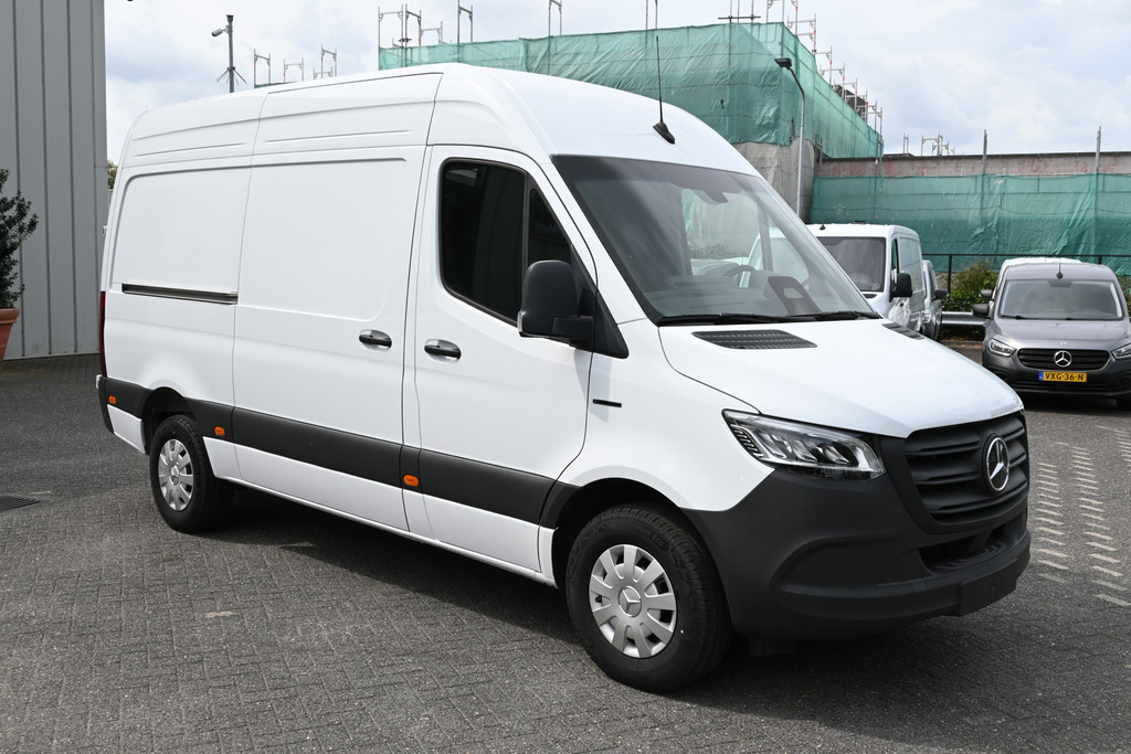 Mercedes-Benz eSprinter 8