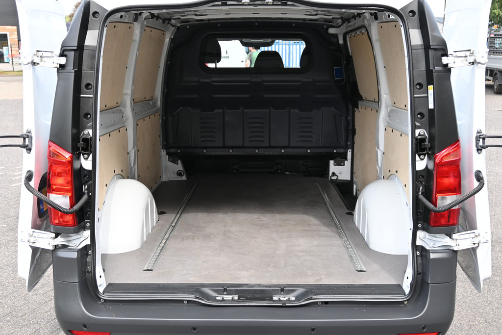 Mercedes-Benz Vito 11