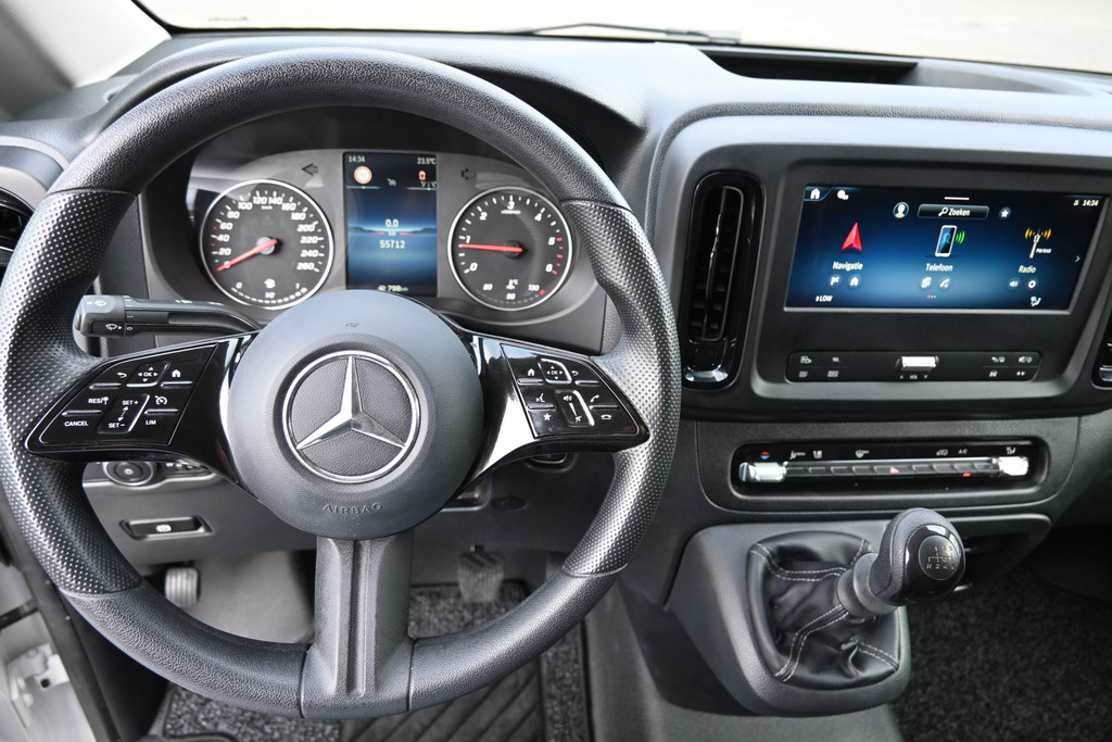 Mercedes-Benz Vito 13