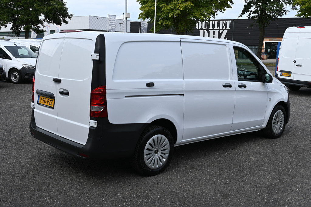 Mercedes-Benz Vito 2