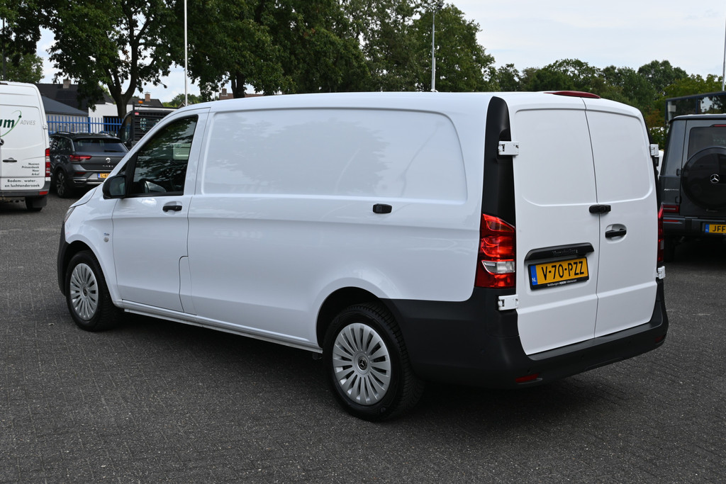 Mercedes-Benz Vito 9