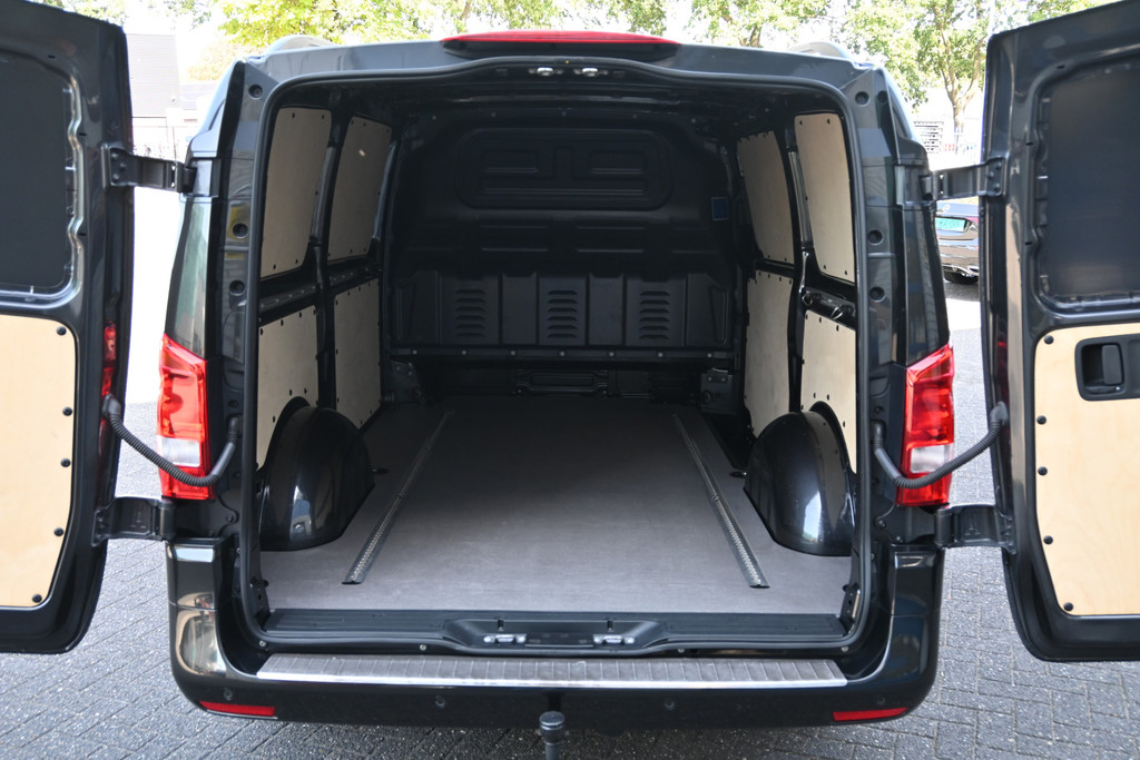 Mercedes-Benz Vito 11