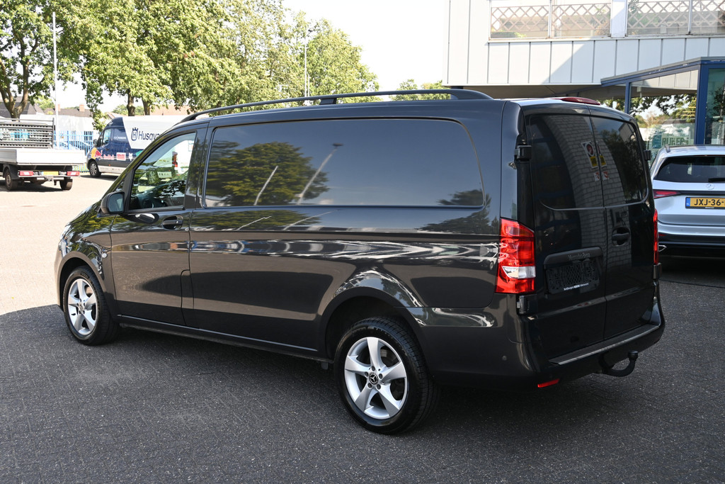 Mercedes-Benz Vito 12