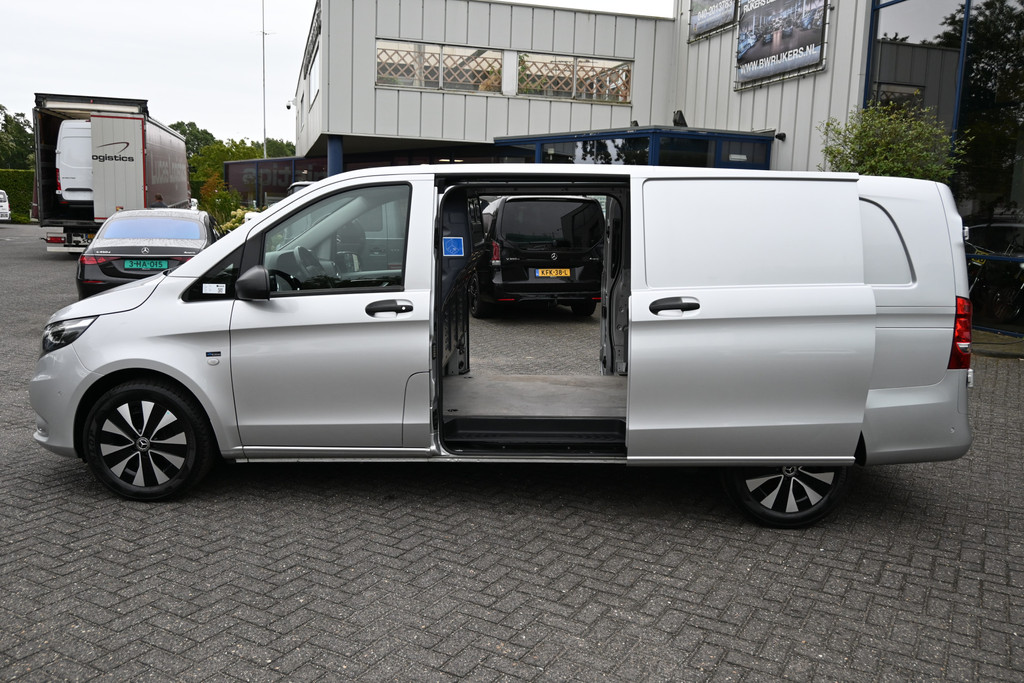Mercedes-Benz Vito 2