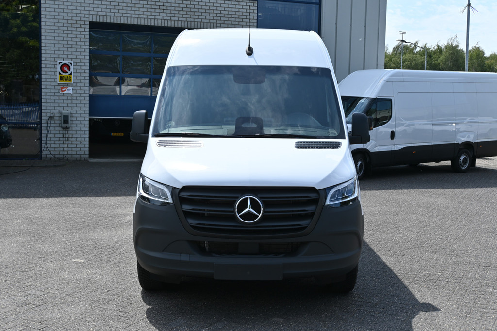Mercedes-Benz Sprinter 1