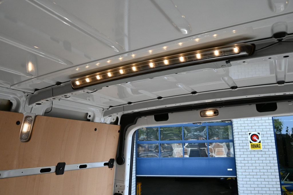 Mercedes-Benz Sprinter 13
