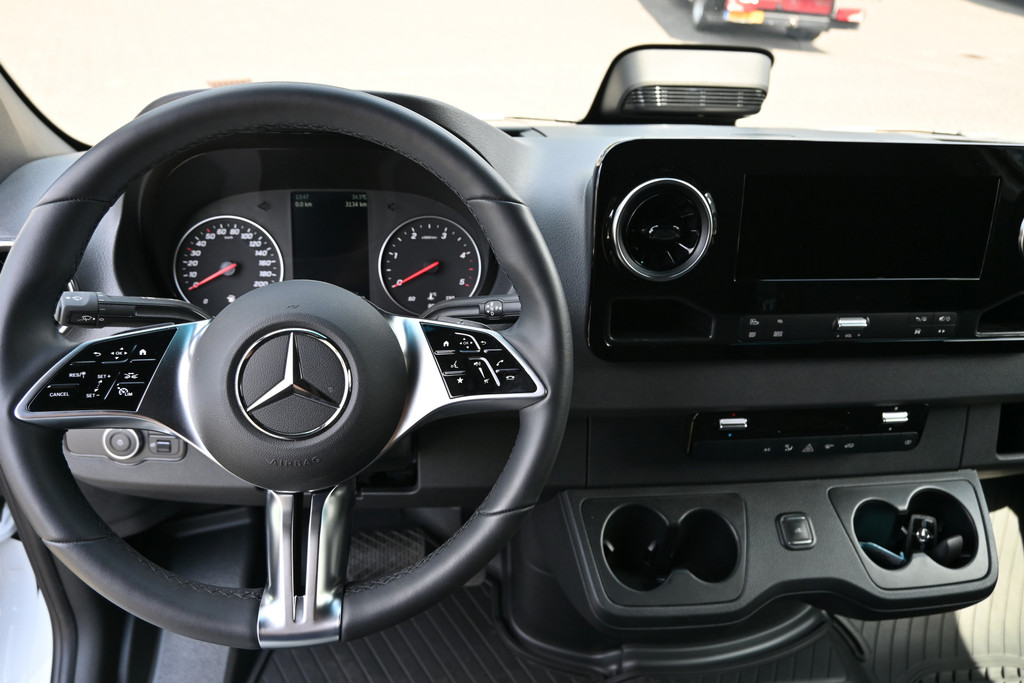 Mercedes-Benz Sprinter 15
