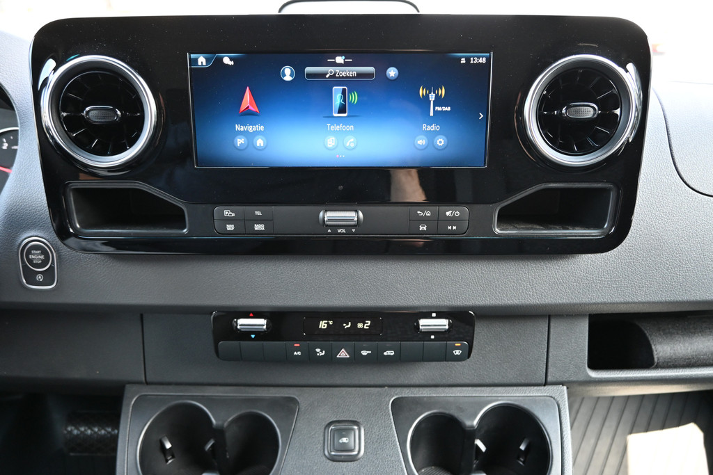 Mercedes-Benz Sprinter 4