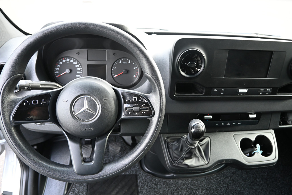 Mercedes-Benz Sprinter 12