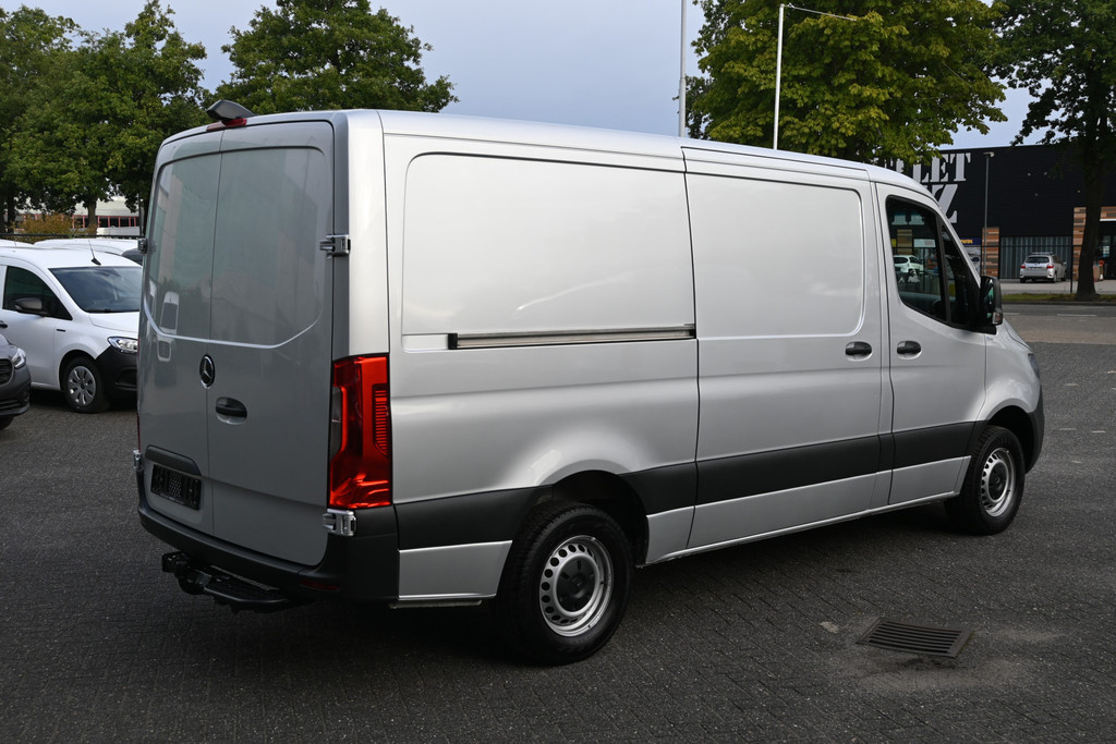 Mercedes-Benz Sprinter 2