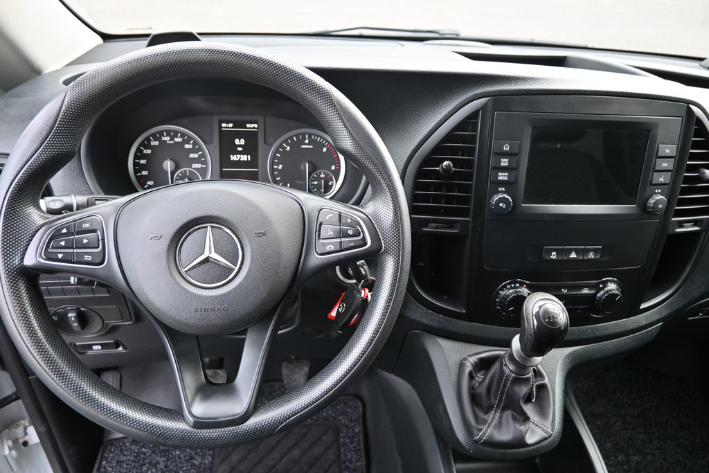 Mercedes-Benz Vito 12