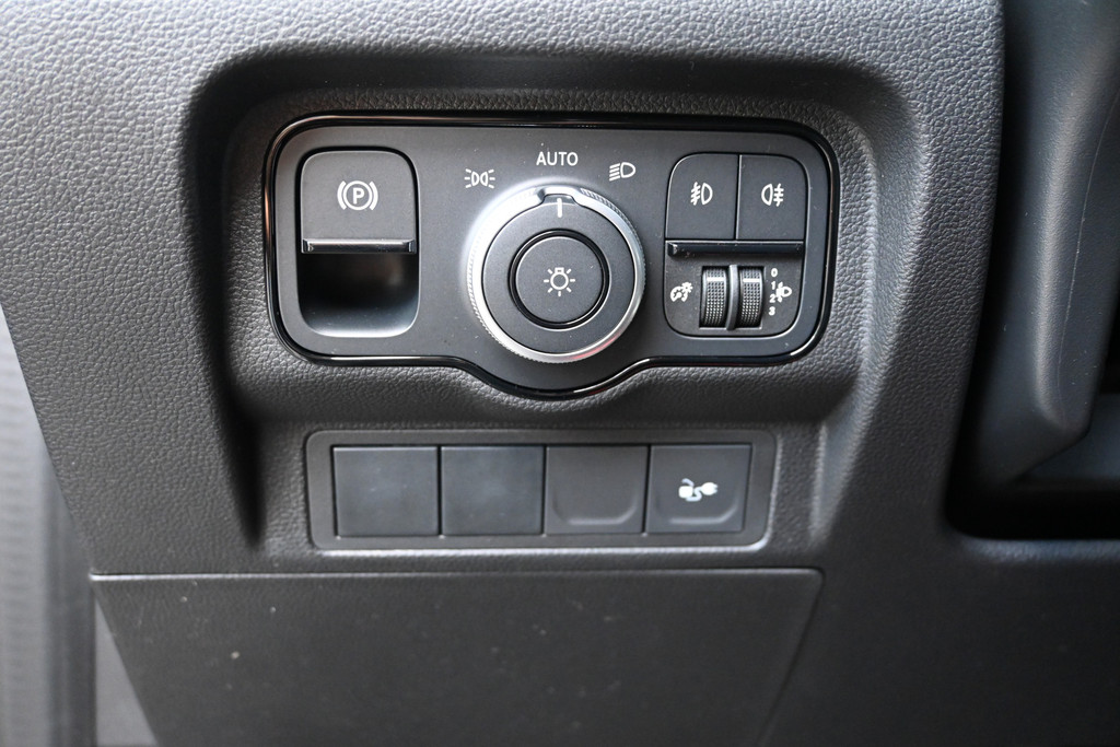 Mercedes-Benz eCitan 13