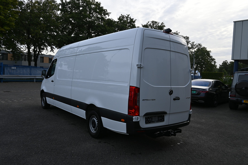 Mercedes-Benz Sprinter 7