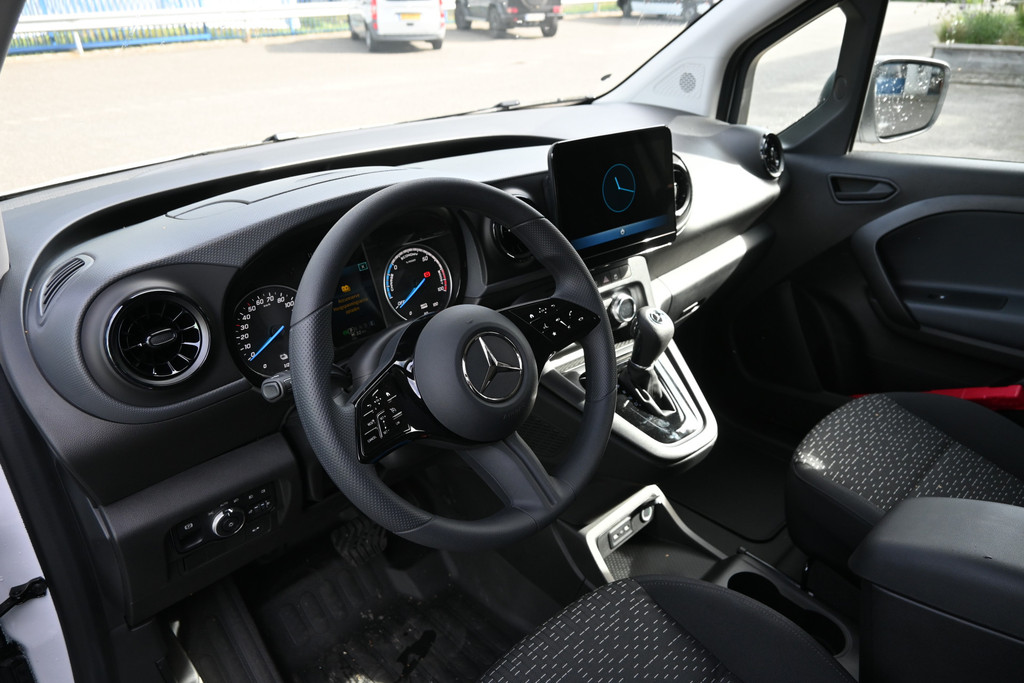 Mercedes-Benz eCitan 10