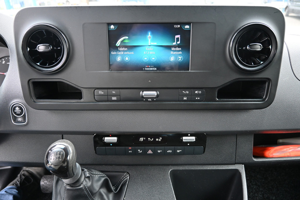 Mercedes-Benz Sprinter 4