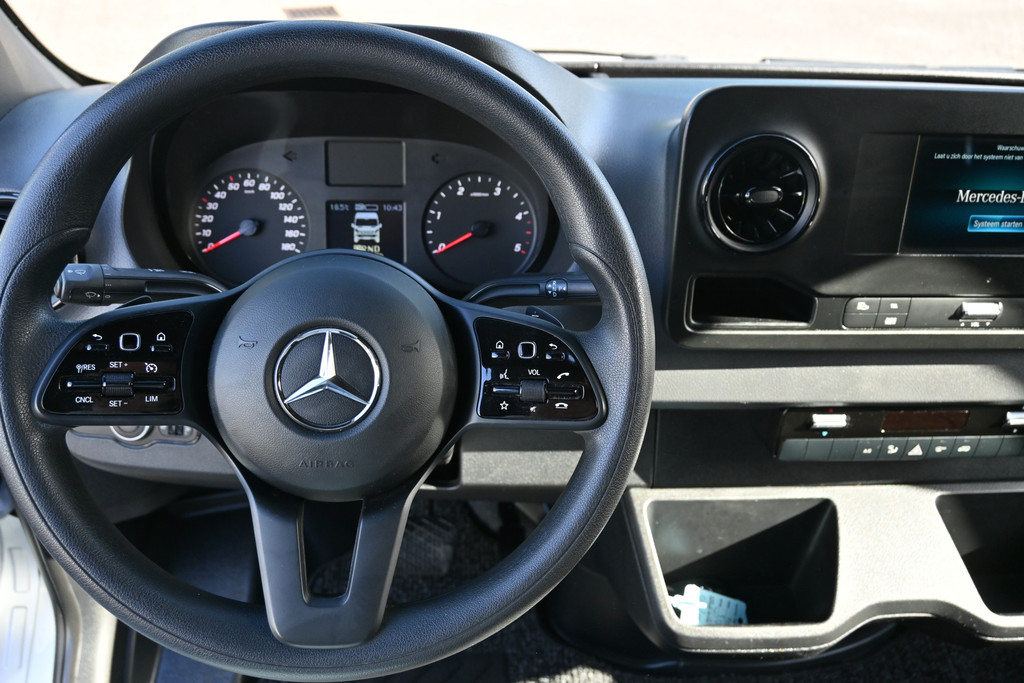 Mercedes-Benz Sprinter 13