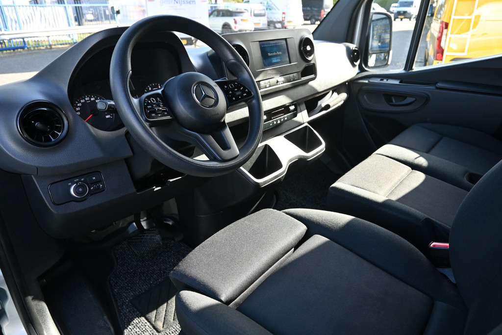 Mercedes-Benz Sprinter 3