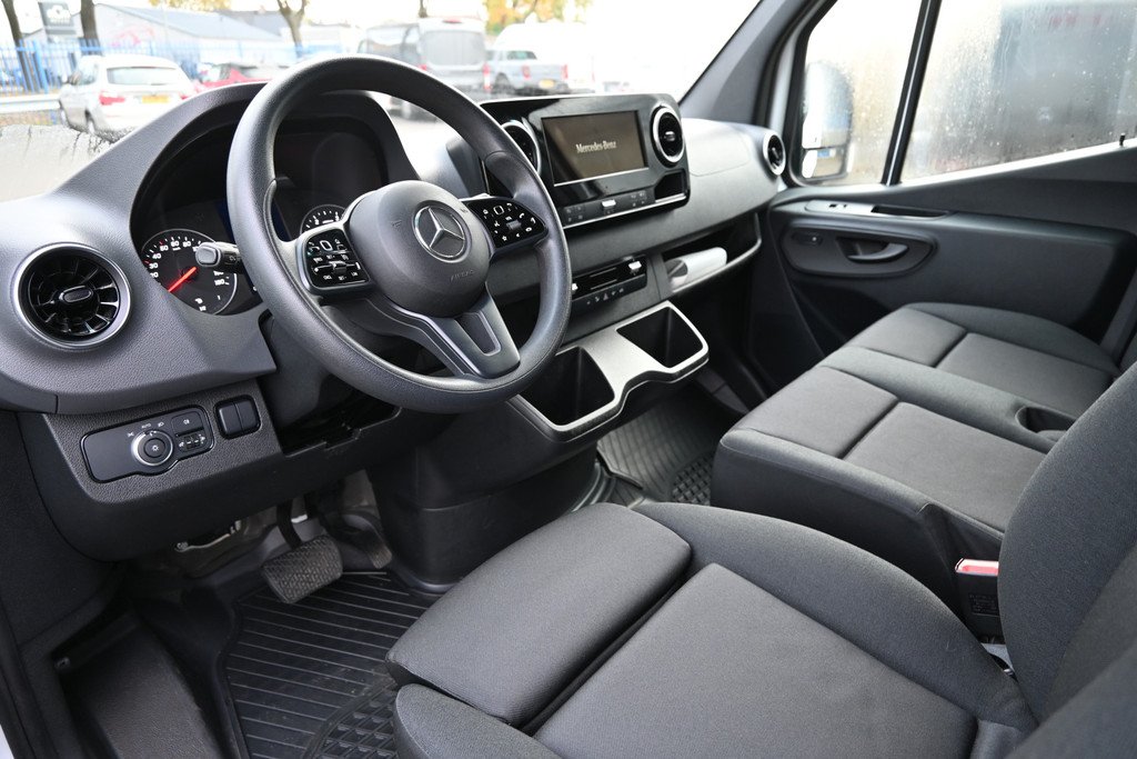 Mercedes-Benz Sprinter 3