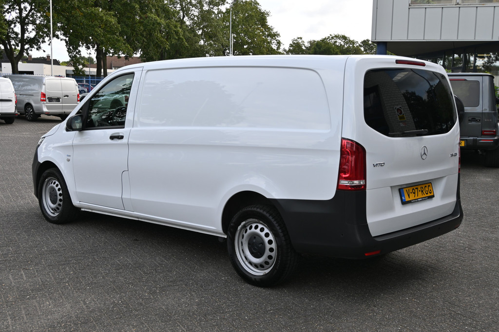 Mercedes-Benz Vito 10
