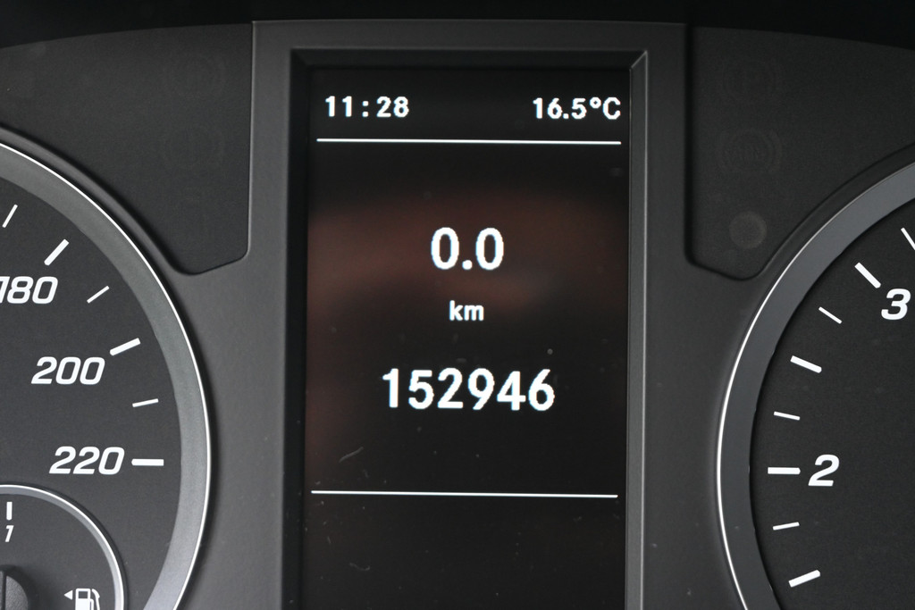 Mercedes-Benz Vito 13