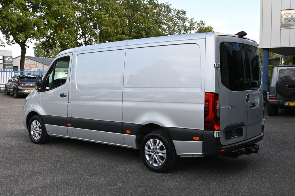 Mercedes-Benz Sprinter 13