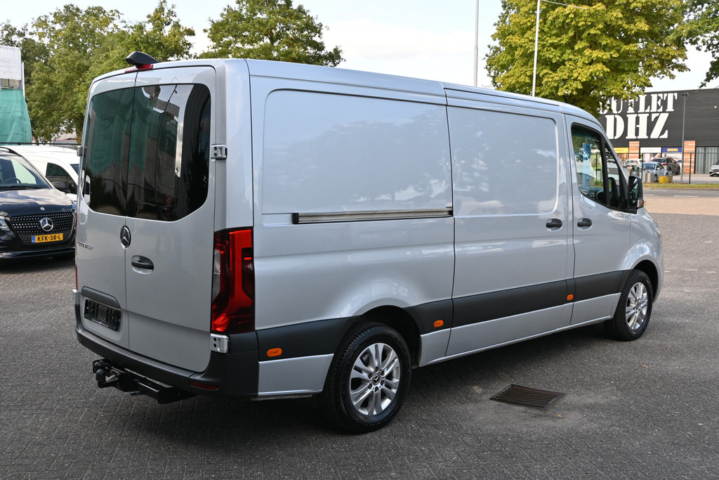 Mercedes-Benz Sprinter 2