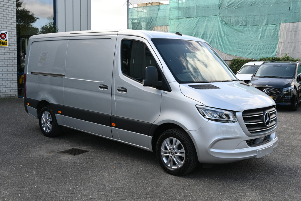 Mercedes-Benz Sprinter 9