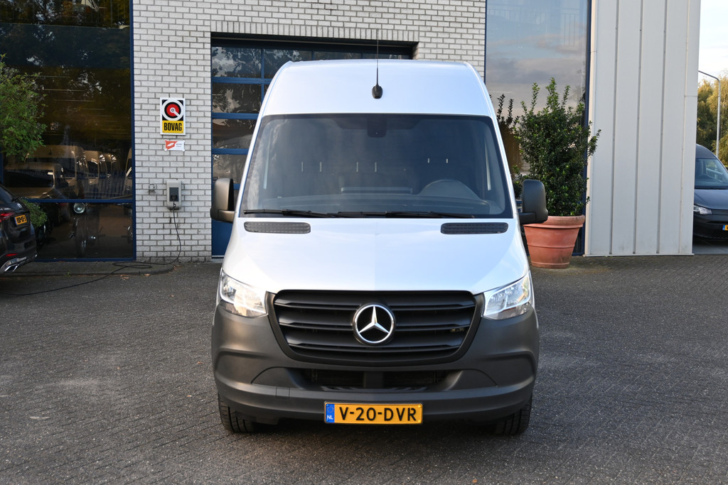 Mercedes-Benz Sprinter 1
