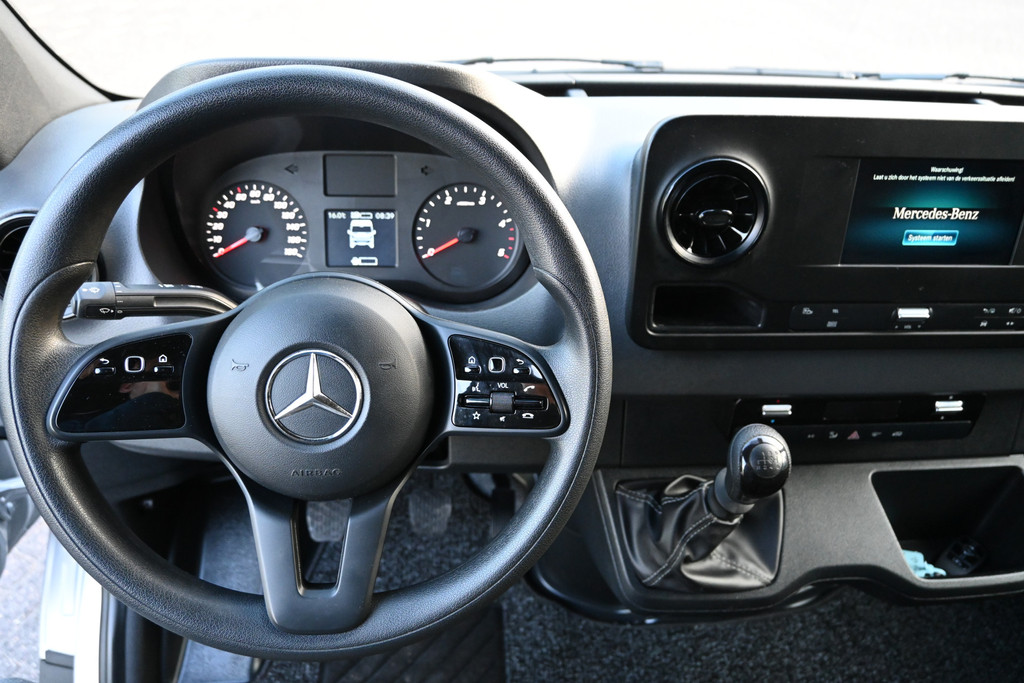 Mercedes-Benz Sprinter 13