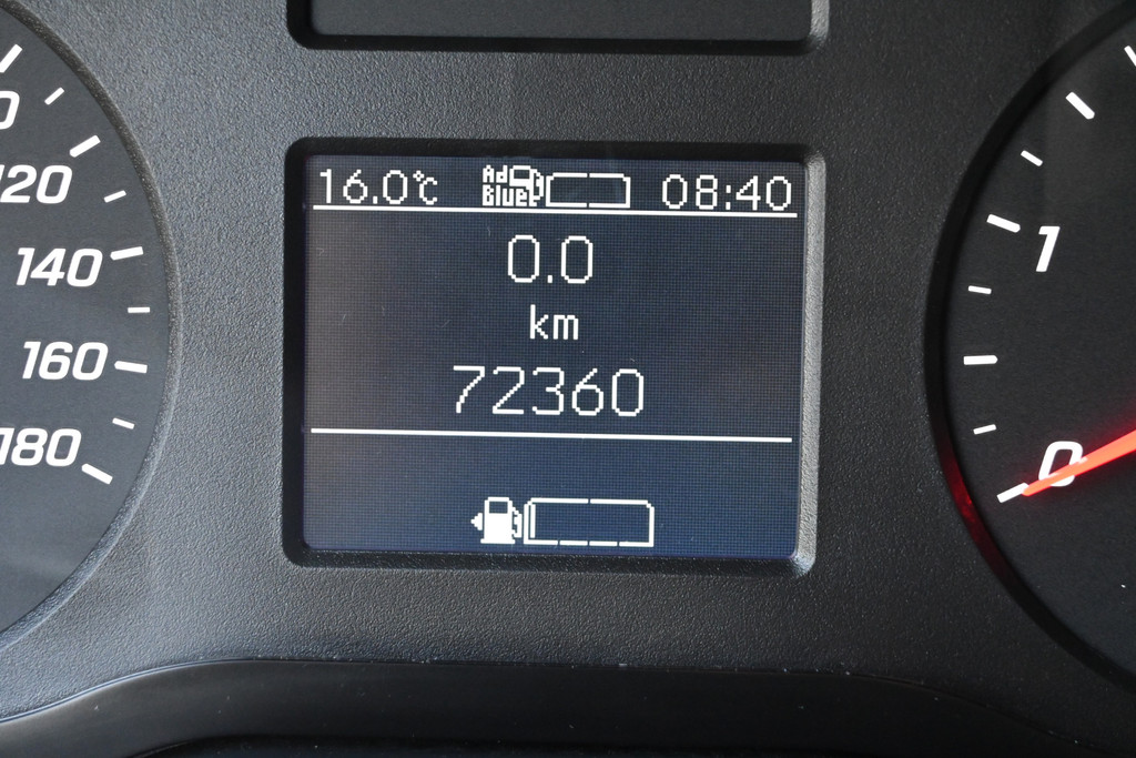 Mercedes-Benz Sprinter 14
