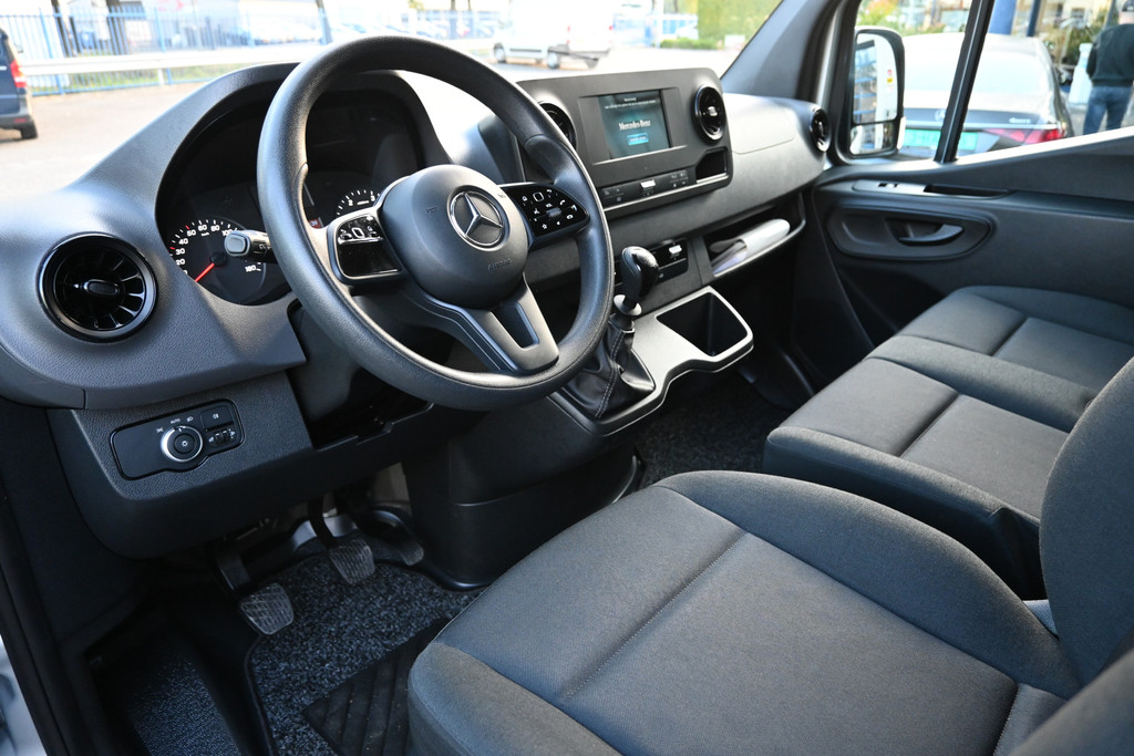 Mercedes-Benz Sprinter 3