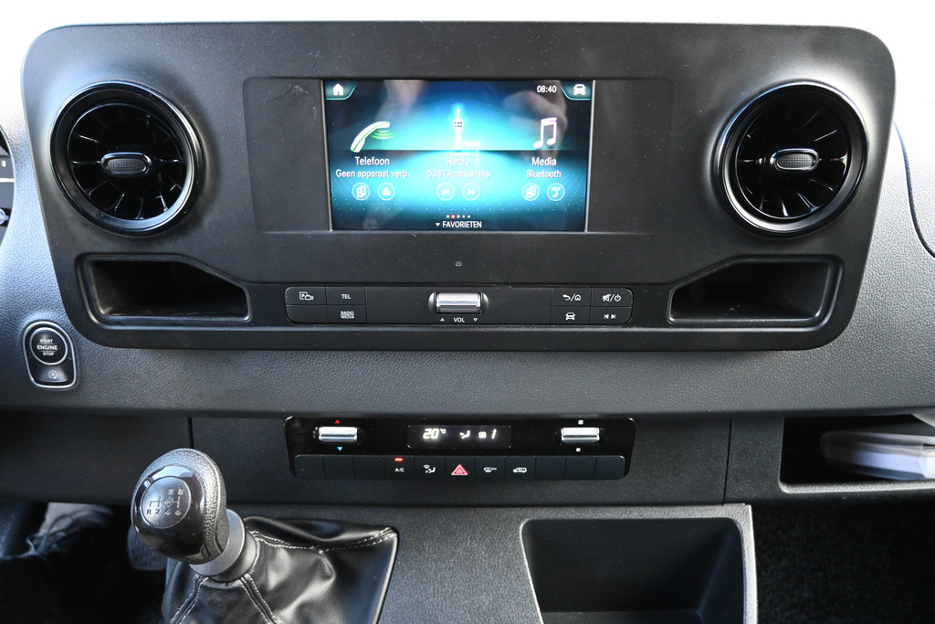 Mercedes-Benz Sprinter 4