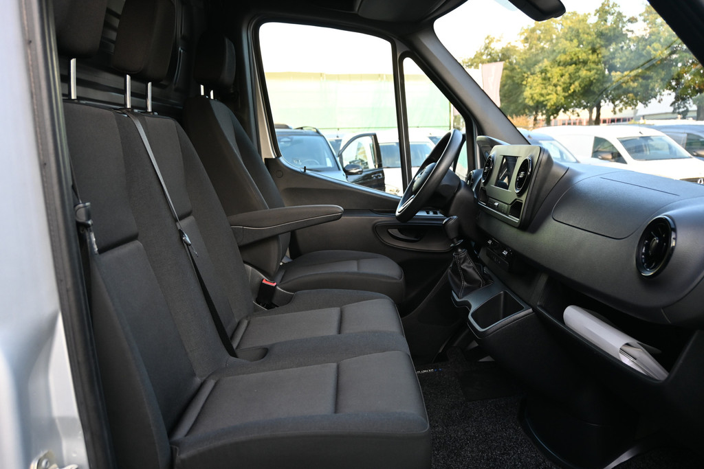 Mercedes-Benz Sprinter 7