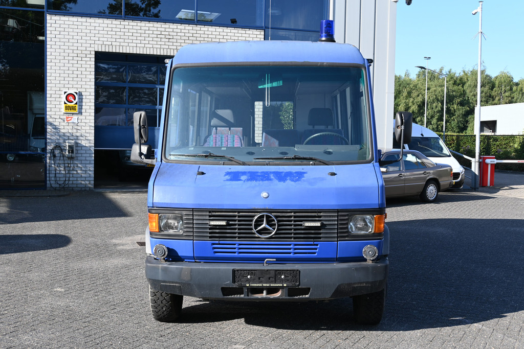 Mercedes-Benz Vario 1