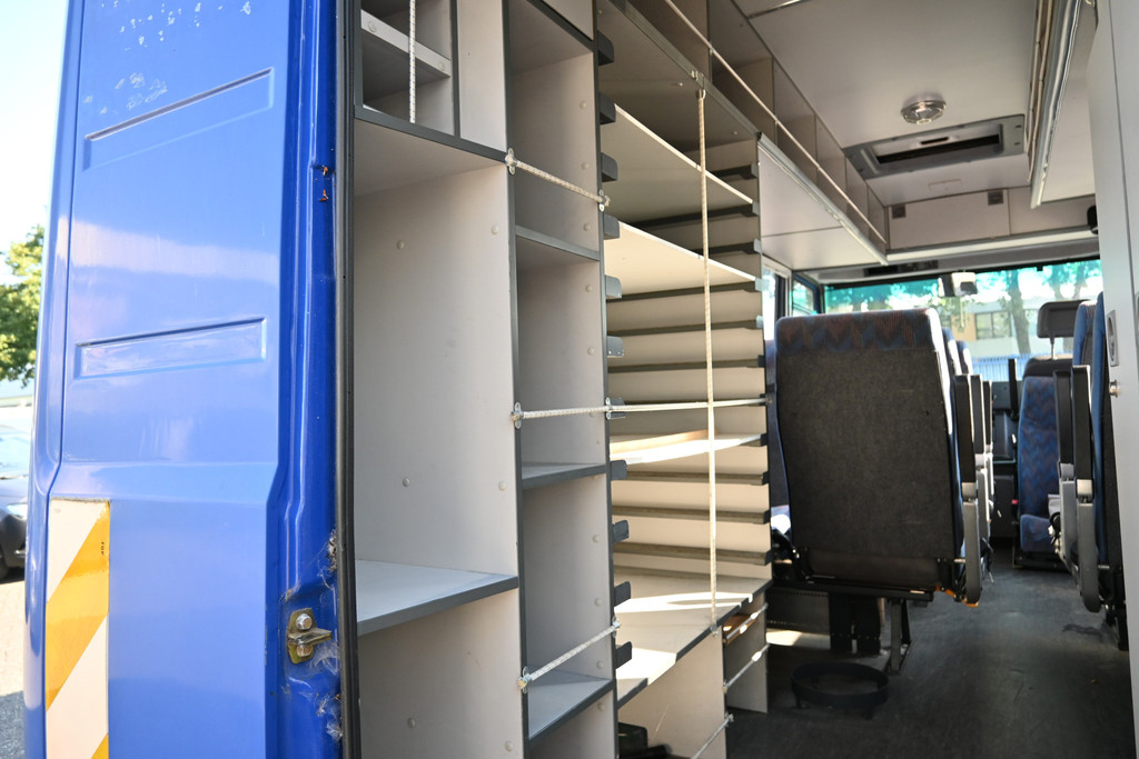 Mercedes-Benz Vario 11