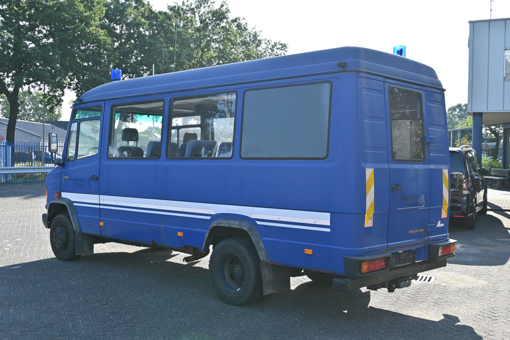Mercedes-Benz Vario 8