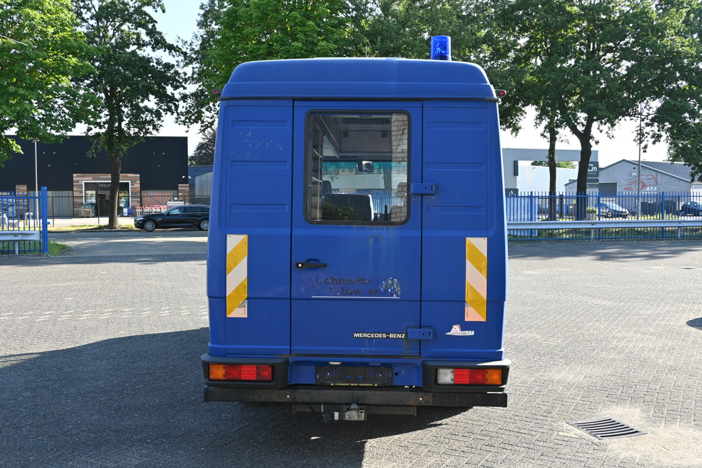 Mercedes-Benz Vario 9