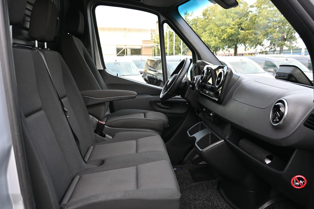 Mercedes-Benz Sprinter 7