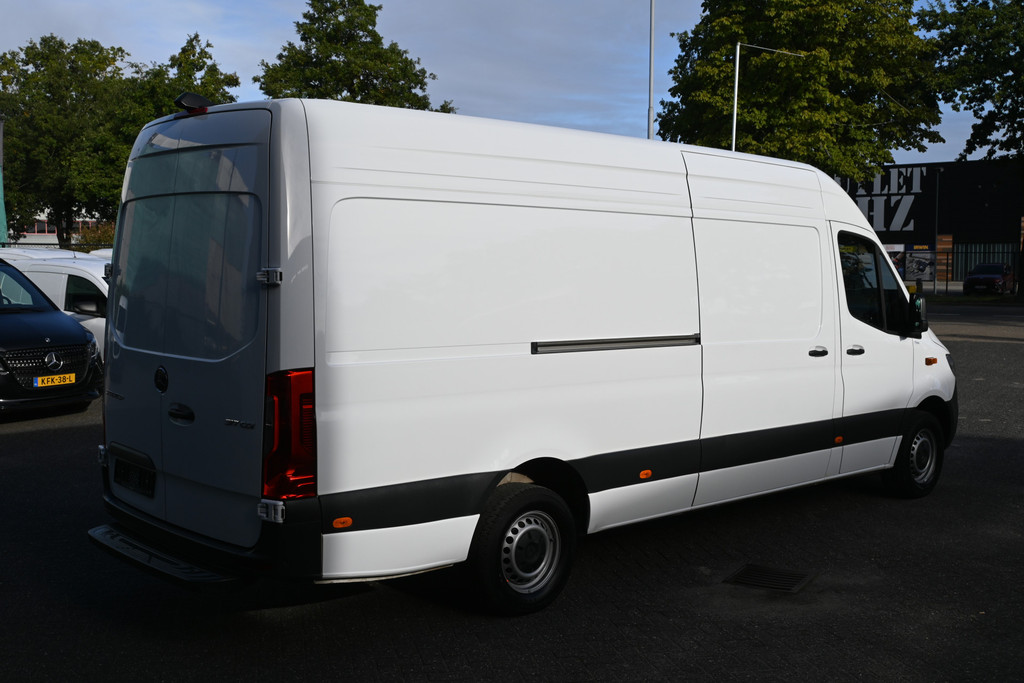 Mercedes-Benz Sprinter 2