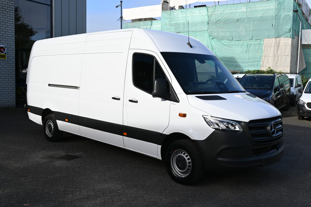 Mercedes-Benz Sprinter 8