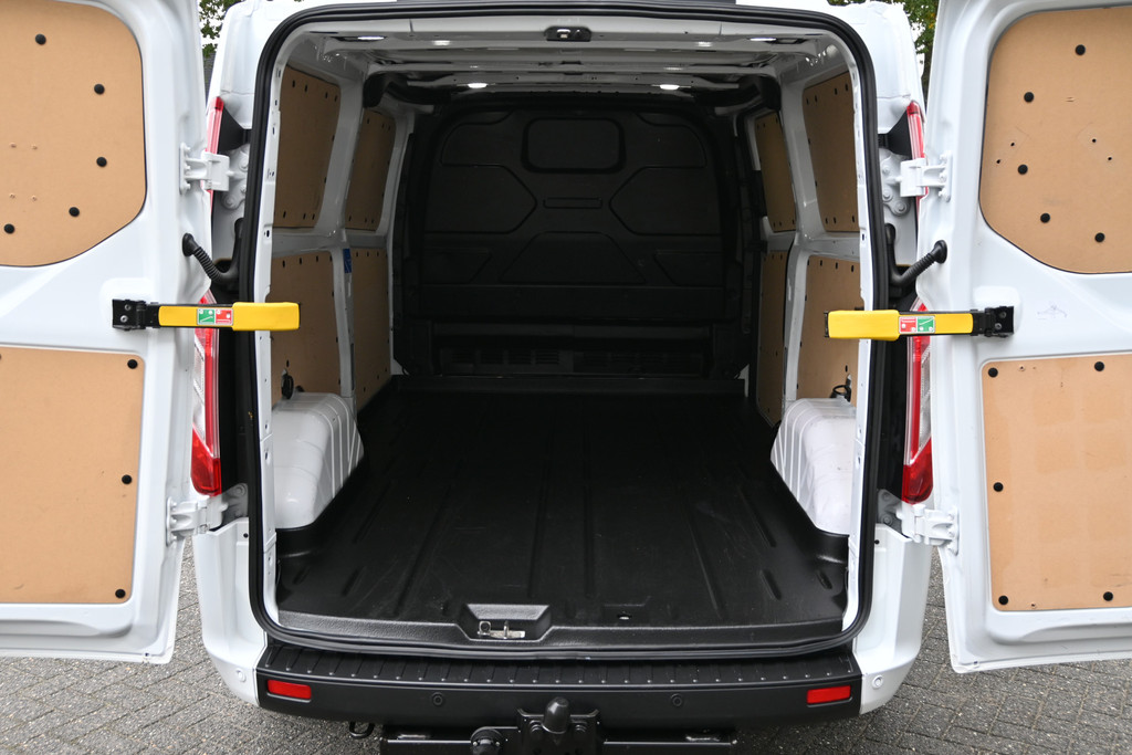Ford Transit Custom 10
